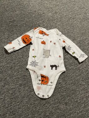 Free with purchase - Carter's White Baby Bodysuit with Orange Pumpkin Graphic